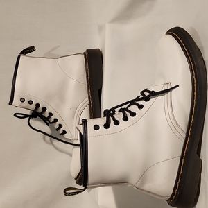 White Combat Boots ( Kararao )